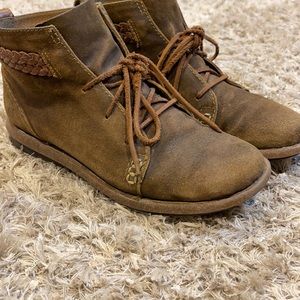 Brown suede Born booties size 10